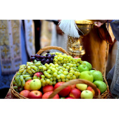 Giriraj Seva  Fruits Bhoga Offering