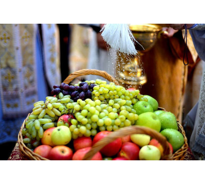 Giriraj Seva  Fruits Bhoga Offering