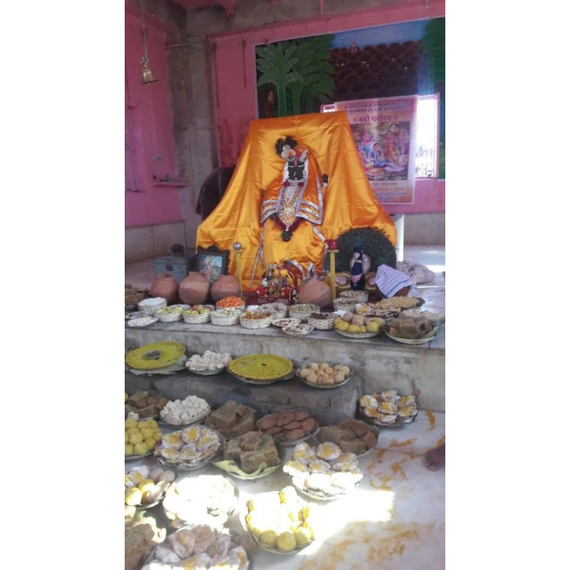 Giriraj Seva - Salty Bhoga Offering