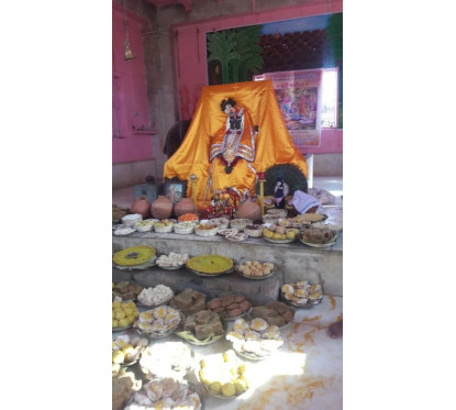 Giriraj Seva  Salty Bhoga Offering