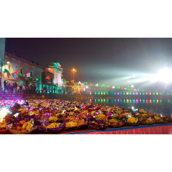 Perform Pitra Tarpana at Radha kunda at Vrindavan